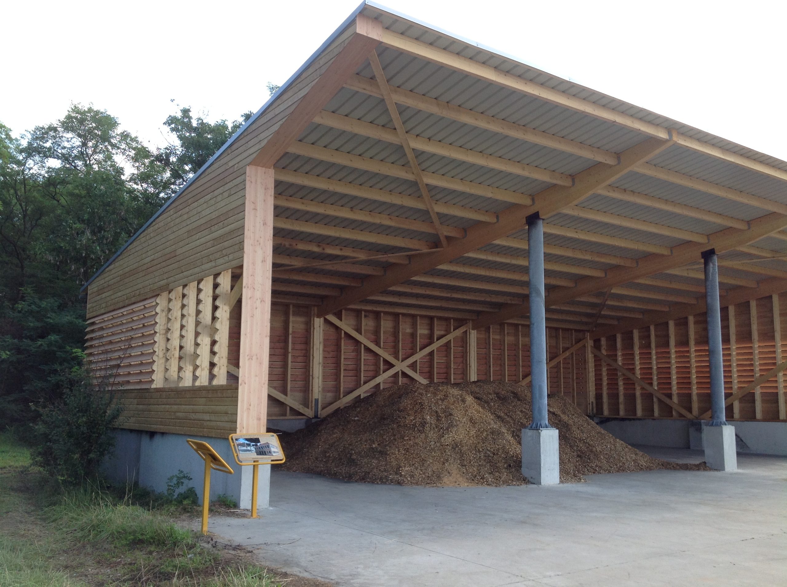 découvrez l'importance de l'écologie appliquée aux hangars : des solutions durables pour réduire l'empreinte carbone, optimiser l'espace et favoriser la biodiversité. explorez des pratiques innovantes pour une construction et une gestion écoresponsables.