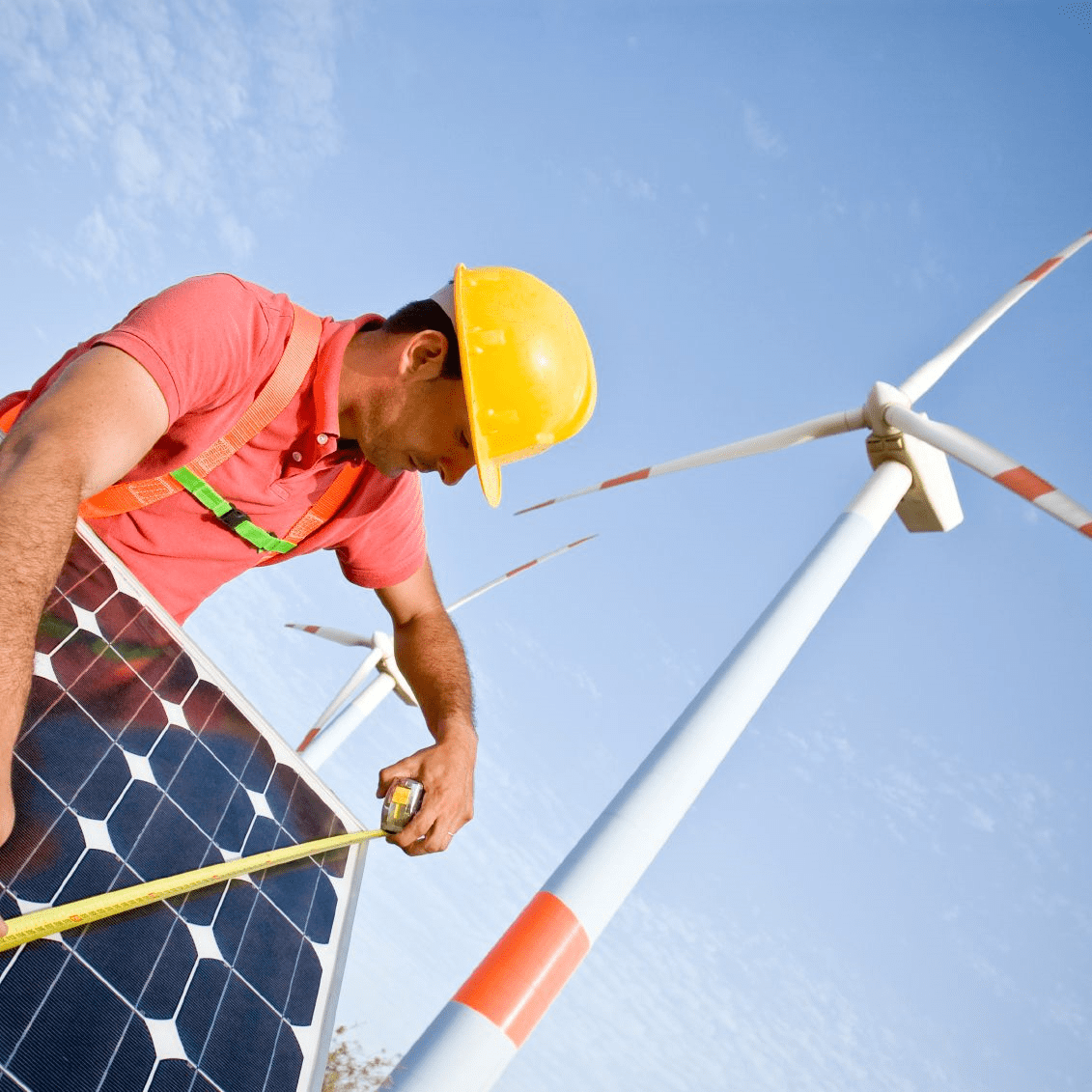 découvrez notre formation photovoltaïque complète, conçue pour vous initier aux technologies solaires, améliorer vos compétences techniques et vous préparer à une carrière dans le secteur des énergies renouvelables. apprenez à concevoir, installer et entretenir des systèmes photovoltaïques tout en bénéficiant de l'expertise de formateurs qualifiés.