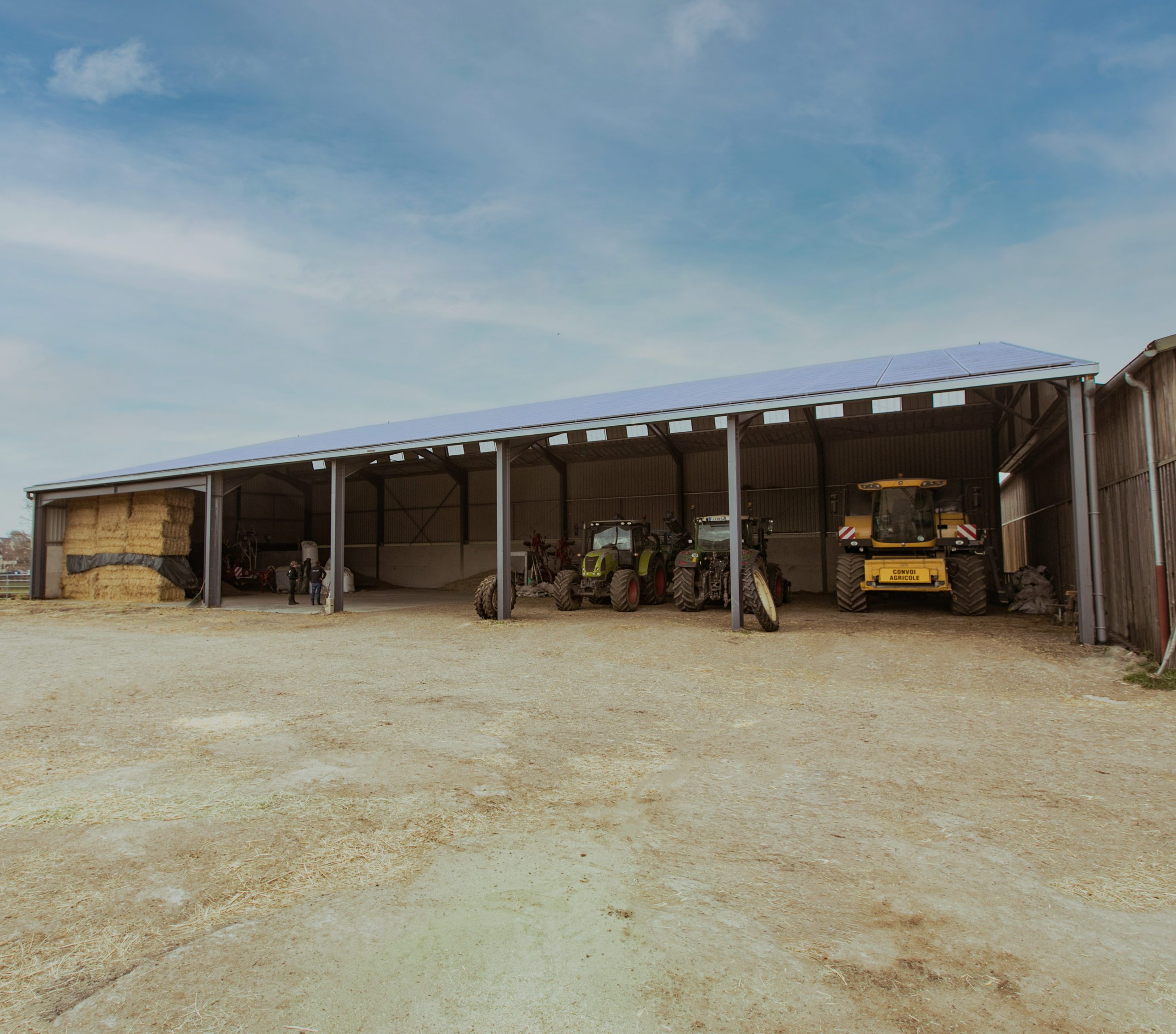 découvrez comment un hangar agricole photovoltaïque peut réduire vos coûts énergétiques tout en contribuant à une agriculture durable. profitez de l'énergie renouvelable pour réaliser des économies tout en préservant l'environnement.