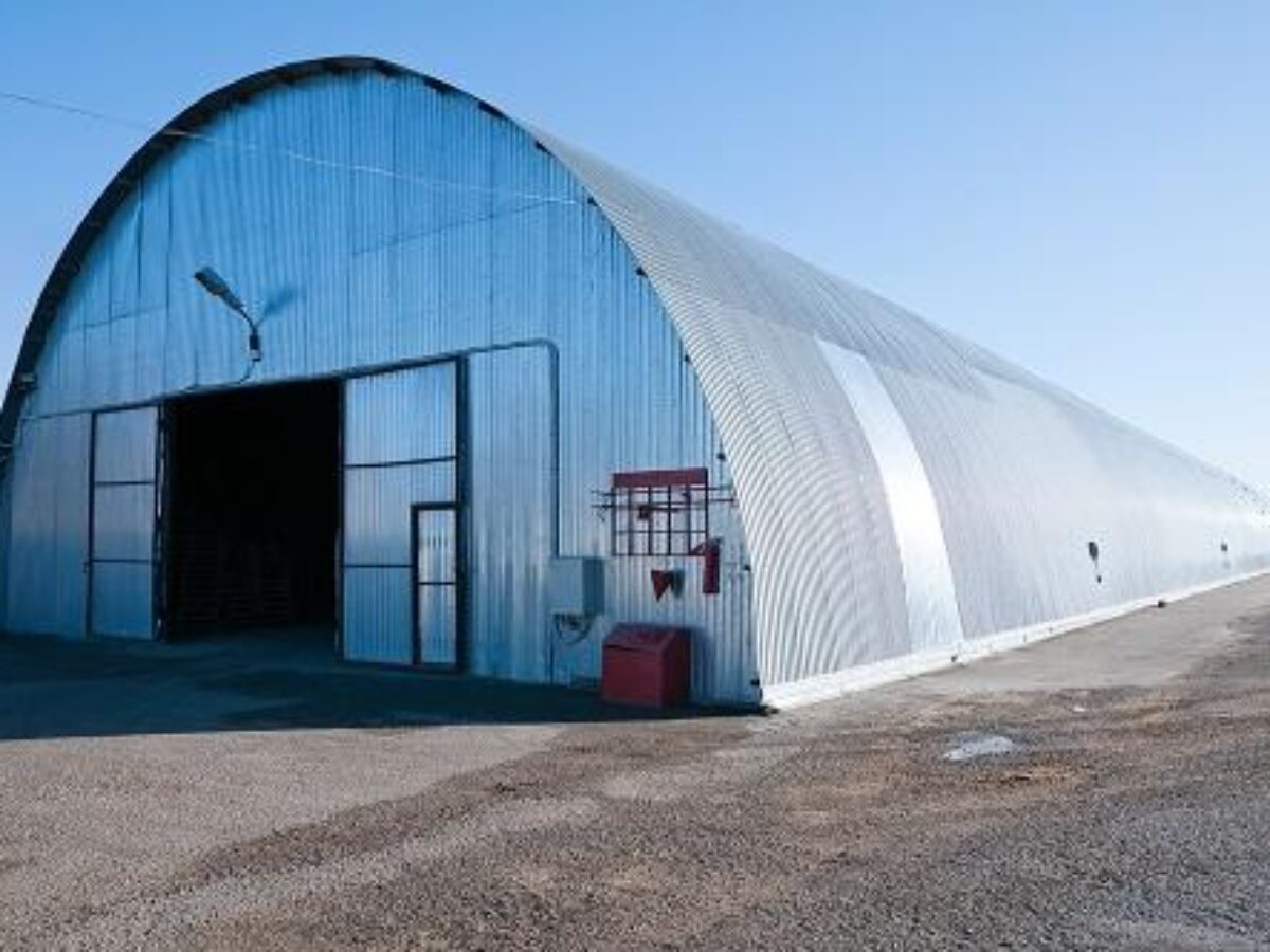 découvrez les coûts associés à la construction et à l'entretien des hangars agricoles. informez-vous sur les différents types, matériaux et options disponibles pour optimiser votre investissement dans votre exploitation agricole.