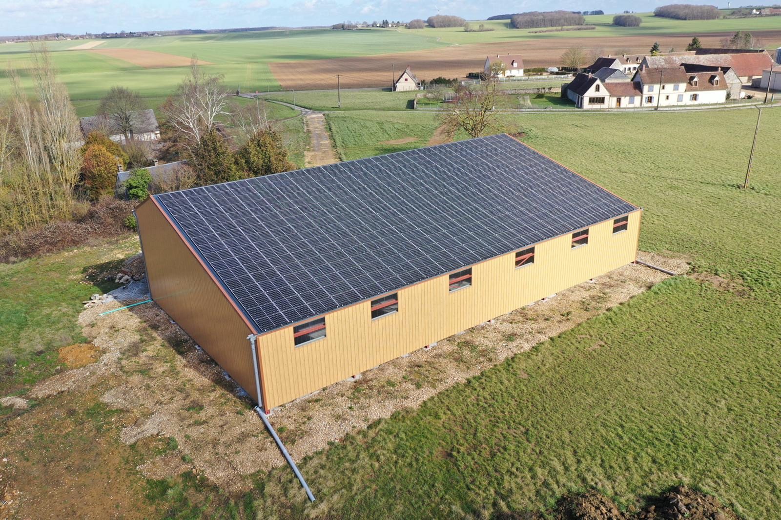 découvrez les avantages des hangars monopente photovoltaïques, une solution innovante alliant protection des biens et production d'énergie renouvelable. idéaux pour les exploitations agricoles et les industries, ces hangars optimisent l'espace tout en réduisant l'empreinte carbone. informez-vous sur les bénéfices économiques et environnementaux d'une installation photovoltaïque sur votre structure.