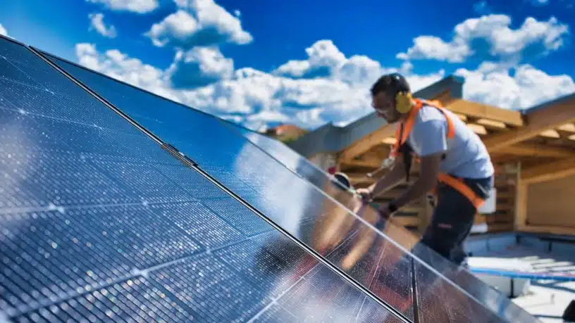 découvrez notre comparatif des meilleurs constructeurs de bâtiments photovoltaïques. analysez les offres, les technologies et les performances de chaque acteur pour choisir la solution la plus adaptée à vos besoins en matière d'énergie solaire.