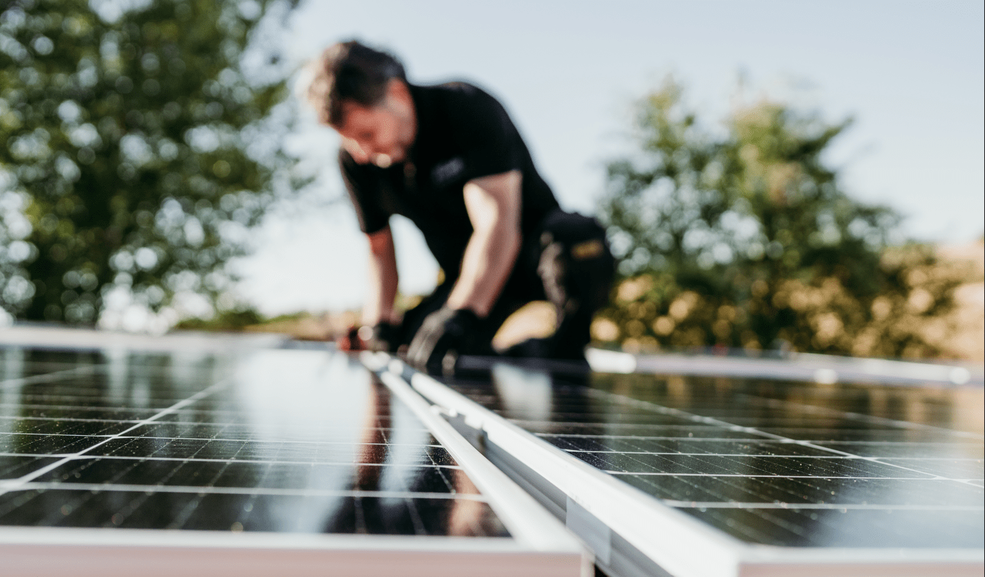 découvrez notre comparatif exhaustif des panneaux photovoltaïques pour hangars, incluant les meilleures options du marché, leurs performances, coûts et avantages. optimisez votre espace tout en investissant dans une énergie durable et économique.