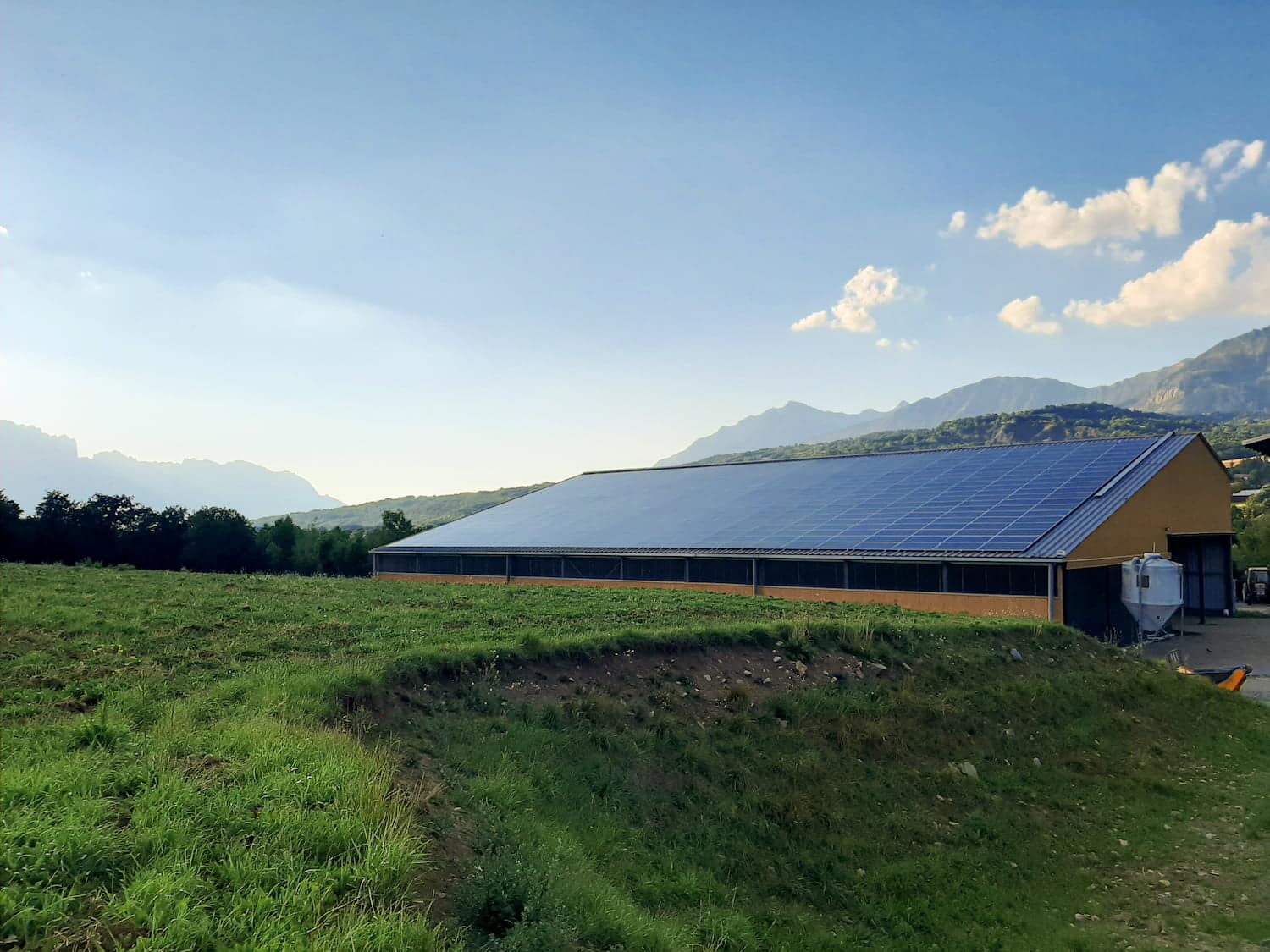 découvrez comment atteindre une réussite photovoltaïque grâce à des solutions d'énergie solaire innovantes et des conseils d'experts. maximisez votre investissement et participez à la transition énergétique tout en réduisant vos factures d'électricité.