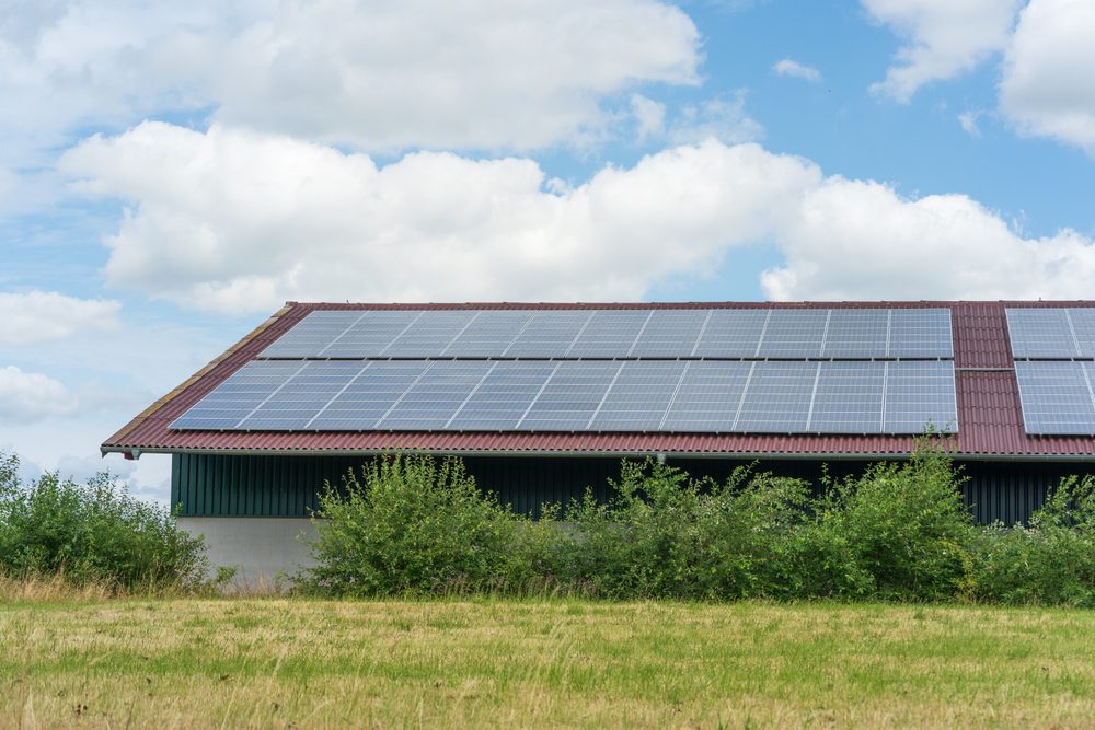 découvrez les avantages des hangars métalliques équipés de systèmes photovoltaïques. alliez économie d'énergie, durabilité et polyvalence tout en bénéficiant d'une solution respectueuse de l'environnement pour vos besoins de stockage ou de travail.