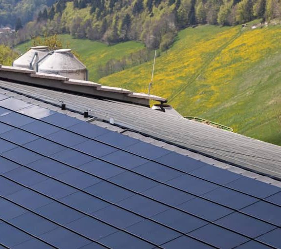 découvrez comment les hangars photovoltaïques peuvent devenir une solution rentable pour optimiser vos espaces tout en produisant une énergie renouvelable. maximisez votre investissement et contribuez à la transition énergétique grâce à des structures adaptées.