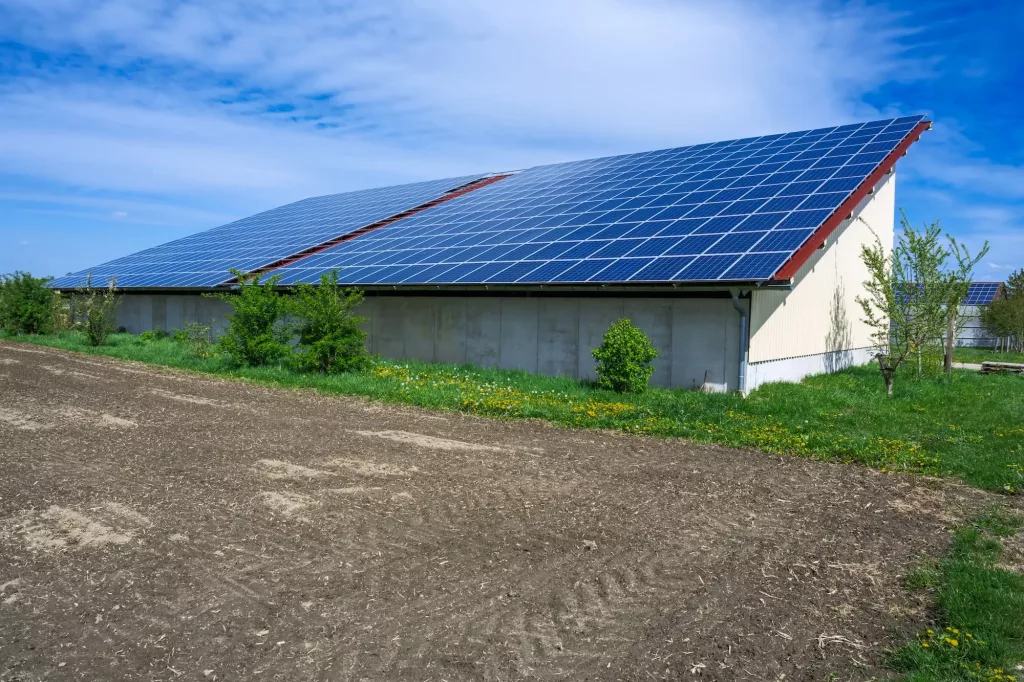 découvrez comment bénéficier d'un bâtiment photovoltaïque gratuit qui optimise votre consommation d'énergie tout en préservant l'environnement. informez-vous sur les solutions durables et les aides disponibles pour passer à l'énergie solaire sans coût initial.