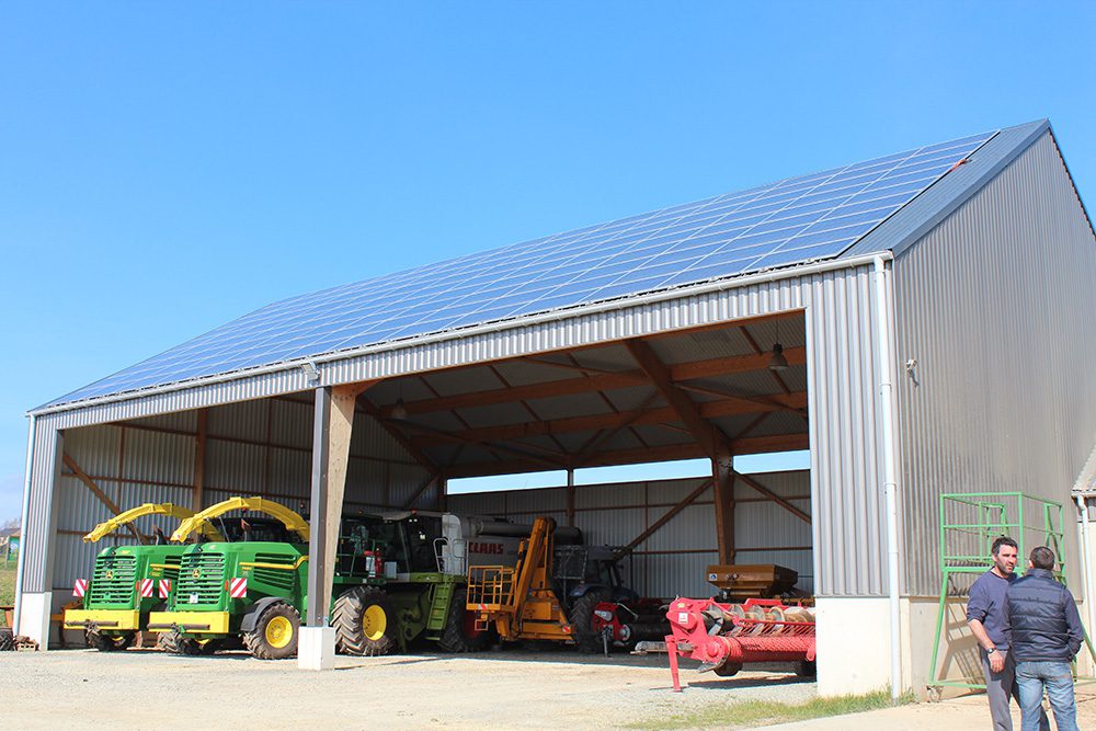 découvrez le hangar bioénergétique, une solution innovante alliant durabilité et efficacité énergétique. cet espace optimisé pour la production et le stockage d'énergie renouvelable offre des perspectives prometteuses pour un avenir plus vert. explorez les avantages environnementaux et économiques d'un hangar conçu pour maximiser les ressources naturelles.