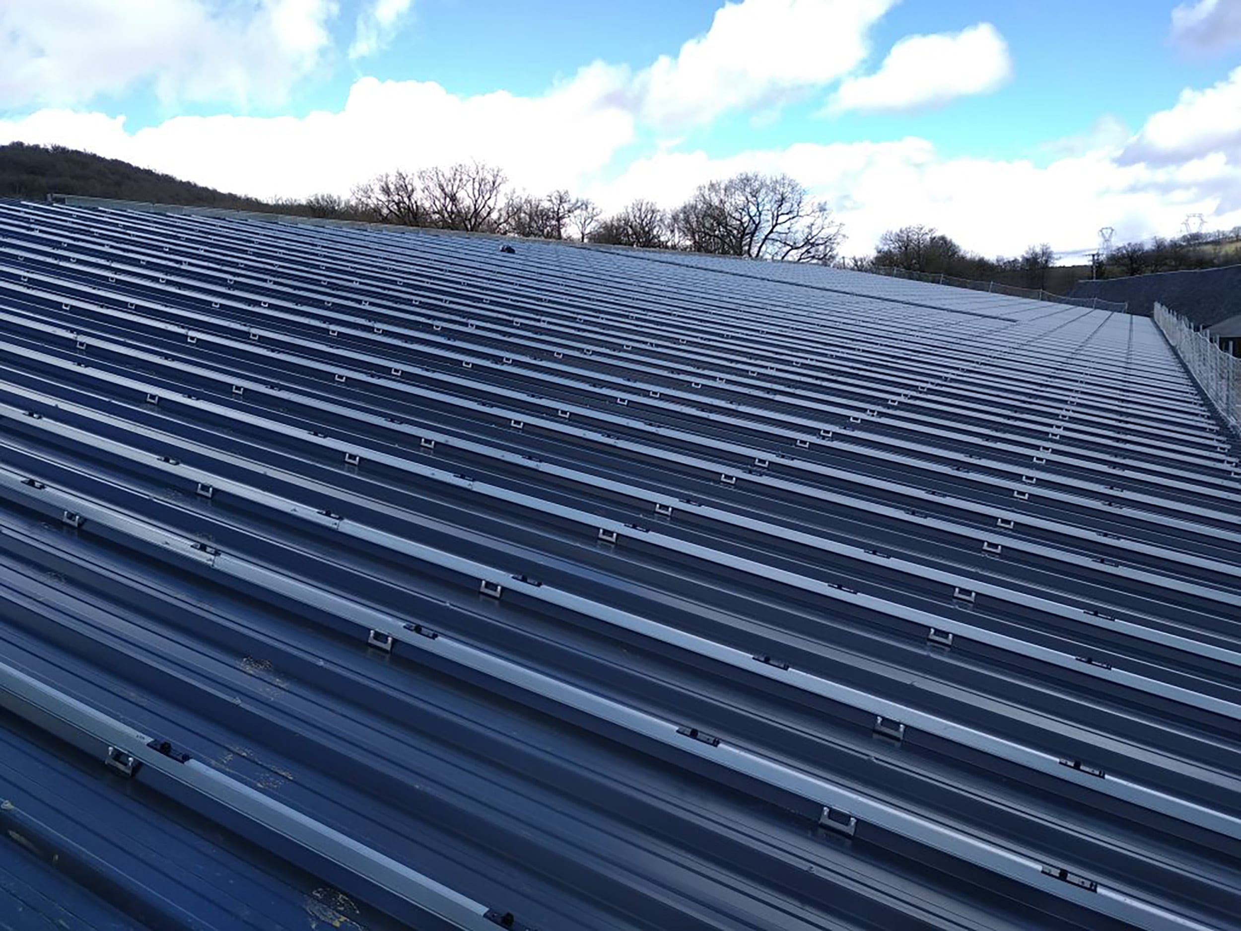 découvrez nos hangars agricoles écoresponsables, conçus pour allier performance et respect de l'environnement. optez pour une construction durable qui répond aux enjeux actuels de l'agriculture tout en offrant des solutions adaptées à vos besoins.