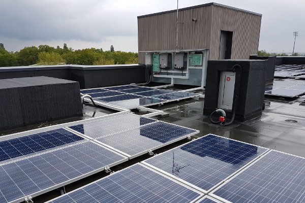découvrez les avantages d'un hangar photovoltaïque hybride, une solution innovante alliant production d'énergie solaire et optimisation de l'espace. idéal pour les entreprises soucieuses de l'environnement et de leur consommation énergétique, ce type de structure permet de réduire les coûts tout en contribuant à une agriculture durable.