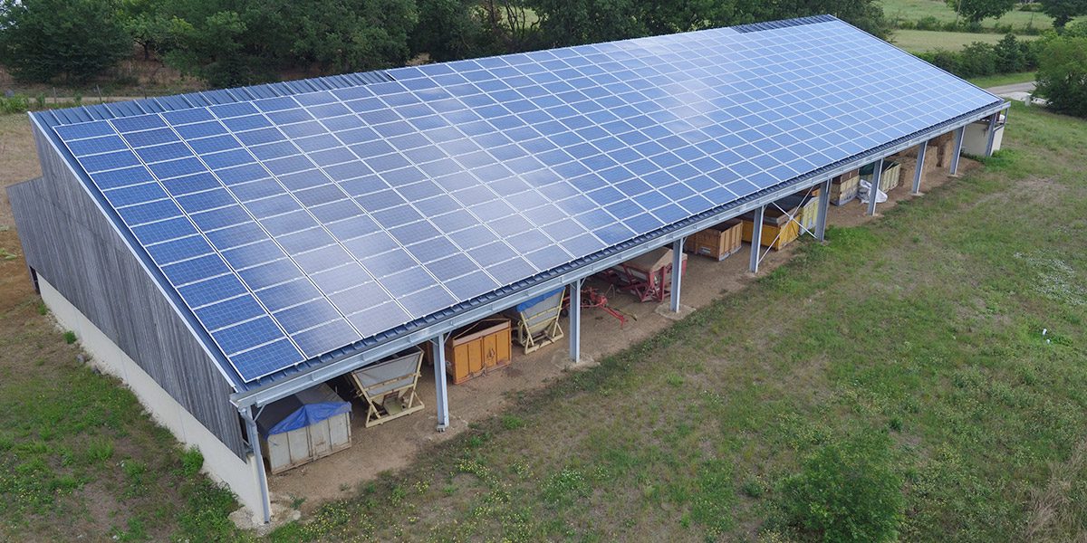 découvrez les avantages d'un hangar photovoltaïque durable, une solution innovante qui combine protection des équipements et production d'énergie renouvelable. optez pour une construction éco-responsable tout en réduisant votre empreinte carbone.