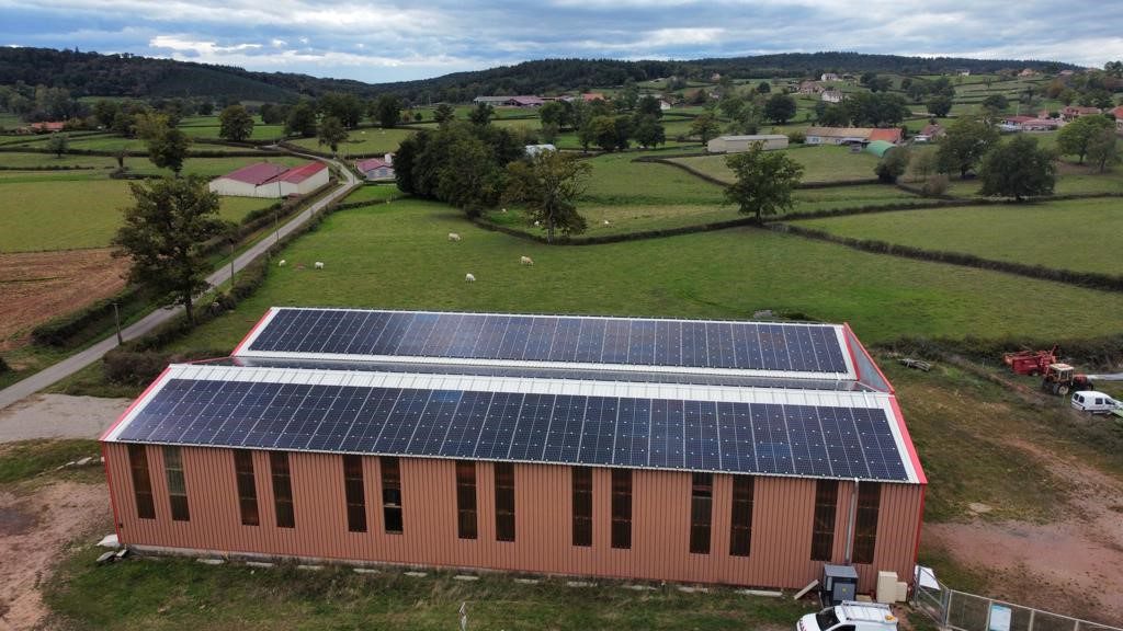 découvrez comment bénéficier de bâtiments industriels photovoltaïques gratuits pour optimiser votre production d'énergie. profitez d'une solution durable et économique, tout en contribuant à la transition énergétique.