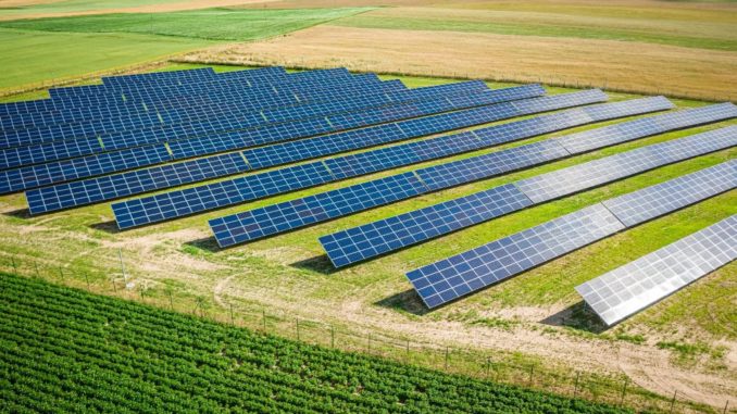 découvrez comment les panneaux photovoltaïques agricoles peuvent transformer votre exploitation en une source d'énergie renouvelable. optimisez votre production tout en réduisant vos coûts et votre empreinte écologique. adoptez une énergie durable pour un avenir plus vert.