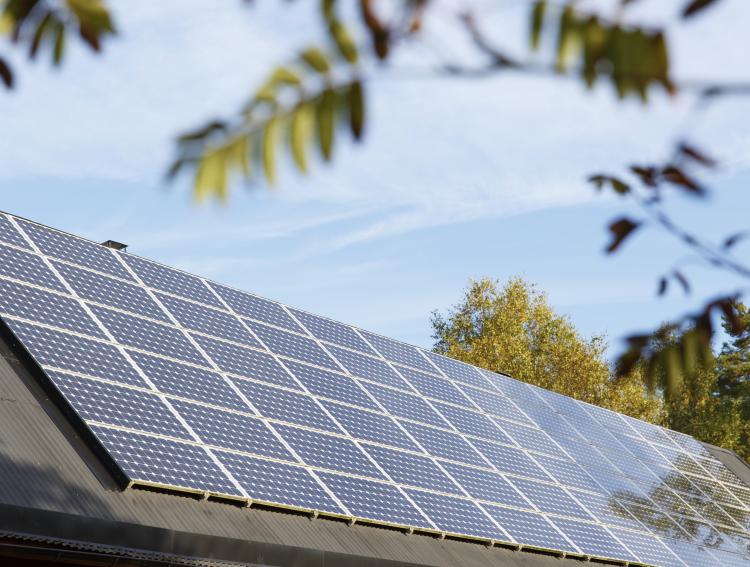 découvrez les nombreux avantages des installations photovoltaïques pour les particuliers : réduction des factures d'électricité, contribution à la transition énergétique, valorisation de votre propriété et indépendance énergétique. optez pour l'énergie solaire et transformez votre habitat en une source d'énergie durable.