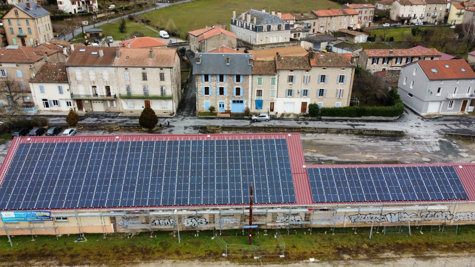 découvrez les bâtiments photovoltaïques, une solution innovante alliant architecture et énergie solaire pour réduire votre empreinte carbone. optimisez votre consommation d'énergie et contribuez à un avenir durable grâce à des installations qui captent l'énergie solaire tout en embellissant votre environnement.