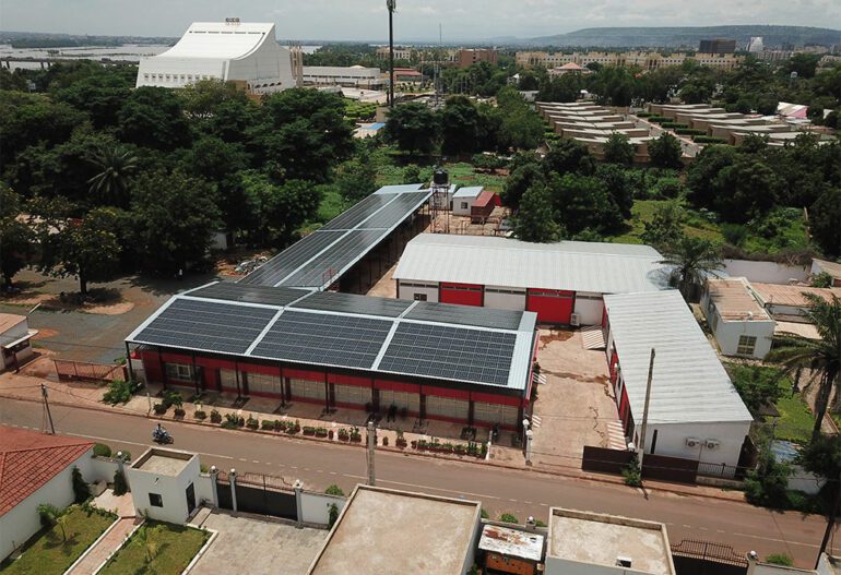 découvrez comment l'énergie solaire peut vous aider à réaliser des économies significatives sur vos factures d'électricité tout en contribuant à un avenir plus durable. profitez des avantages écologiques et économiques de l'énergie solaire dès aujourd'hui!