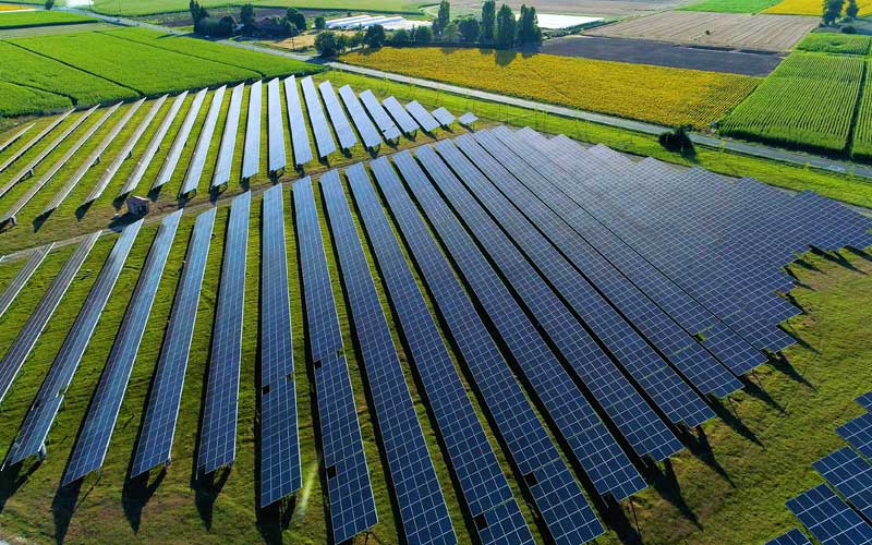 découvrez comment les panneaux solaires peuvent transformer l'agriculture en offrant une solution énergétique durable et économique. explorez les avantages, les subventions disponibles et les meilleures pratiques pour intégrer les systèmes solaires dans vos exploitations agricoles.
