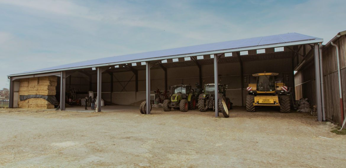 découvrez les nombreux avantages des toits verts pour les hangars agricoles, tels que l'amélioration de l'isolation thermique, la gestion des eaux pluviales, et la promotion de la biodiversité, tout en offrant un espace durable et écologique.