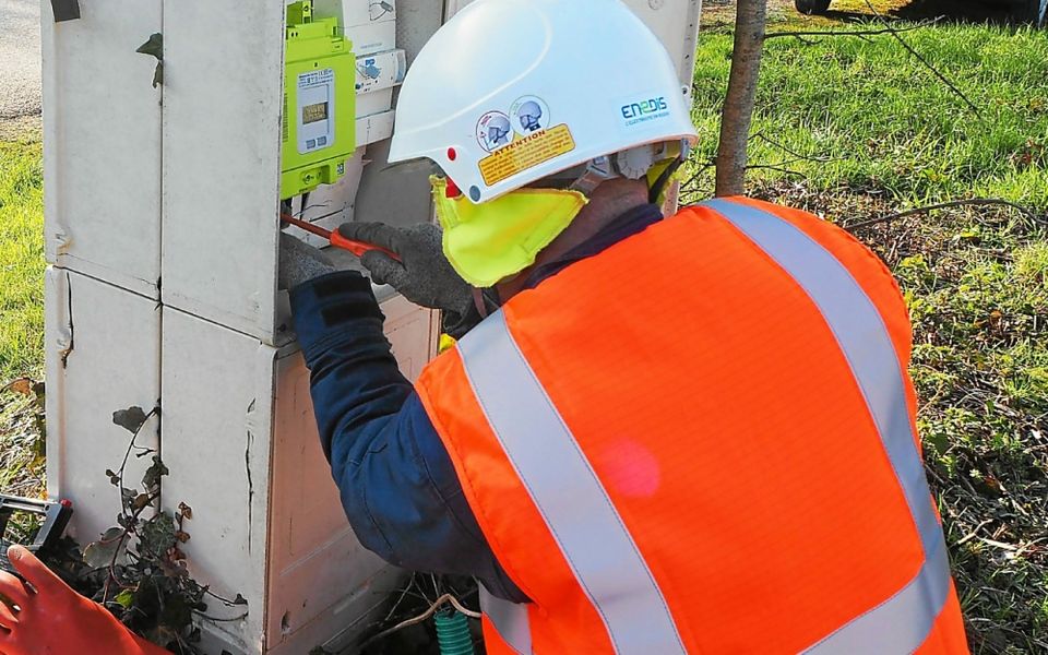 découvrez les avis sur enedis, le gestionnaire du réseau d'électricité en france. analysez les retours d'expérience des clients, les services proposés et les améliorations à apporter pour une meilleure satisfaction.