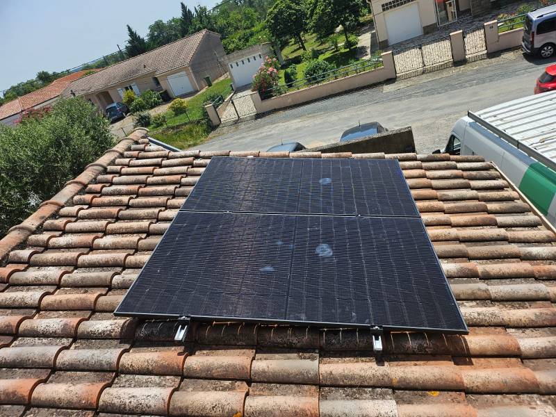 découvrez notre analyse approfondie sur solaredge, un leader en solutions d'énergie solaire. lisez les avis d'experts et d'utilisateurs pour comprendre les avantages, les inconvénients et la performance de leurs technologies innovantes.