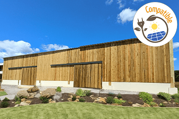 découvrez notre solution innovante de bâtiment agricole en bois équipé de panneaux photovoltaïques. alliez durabilité et rendement énergétique pour un avenir respectueux de l'environnement tout en optimisant la production de votre exploitation.