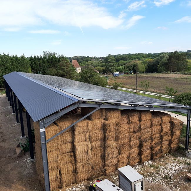 découvrez les avantages des bâtiments agricoles solaires : une solution durable pour optimiser la production tout en respectant l'environnement. explorez comment intégrer l'énergie solaire dans vos exploitations agricoles pour réduire les coûts et favoriser une agriculture écoresponsable.