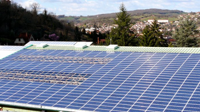 découvrez comment un bâtiment photovoltaïque rentable peut transformer votre consommation d'énergie et réduire vos coûts. explorez les avantages économiques, environnementaux et technologiques de cette solution durable qui maximise l'efficacité énergétique tout en contribuant à la transition écologique.