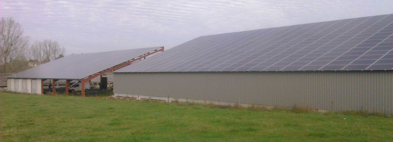 découvrez nos solutions de bâtiments photovoltaïques de 100 kwc, conçues pour maximiser votre production d'énergie solaire tout en réduisant votre empreinte carbone. idéales pour les entreprises et les collectivités, nos installations garantissent performance, durabilité et respect de l'environnement.