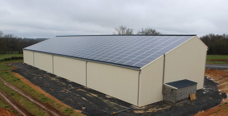 découvrez les bâtiments photovoltaïques, une solution innovante pour produire de l'énergie solaire tout en optimisant l'espace. explorez les avantages écologiques et économiques de cette technologie durable, idéale pour l'architecture moderne.