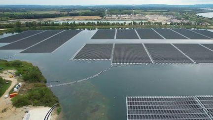 découvrez les centrales solaires, une solution durable pour accéder à une énergie propre et renouvelable. apprenez comment elles fonctionnent, leurs avantages écologiques et économiques, ainsi que leur impact sur la transition énergétique. engagez-vous pour un avenir plus vert!