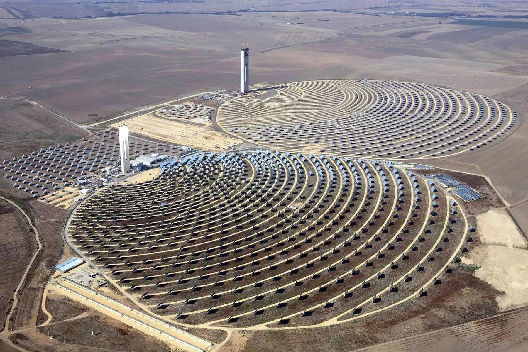 découvrez les avantages des centrales solaires : une solution écologique et durable pour produire de l'énergie renouvelable. apprenez comment elles fonctionnent, leurs bénéfices économiques et leur impact positif sur l'environnement.