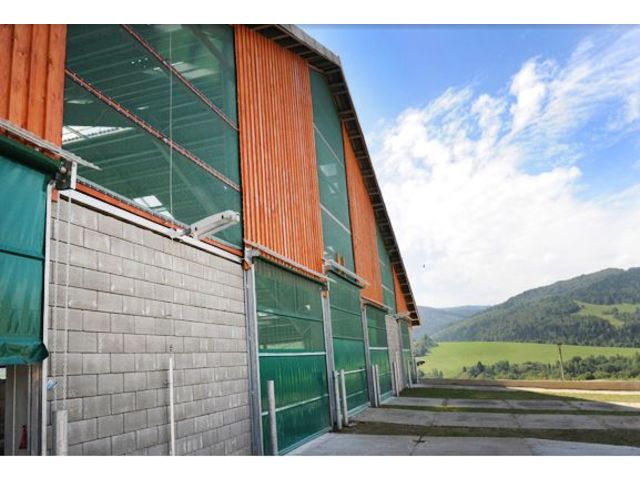 découvrez notre comparatif complet des hangars agricoles pour vous aider à choisir la meilleure solution adaptée à vos besoins. analyse des caractéristiques, avantages et inconvénients des différents modèles pour optimiser votre espace de travail.