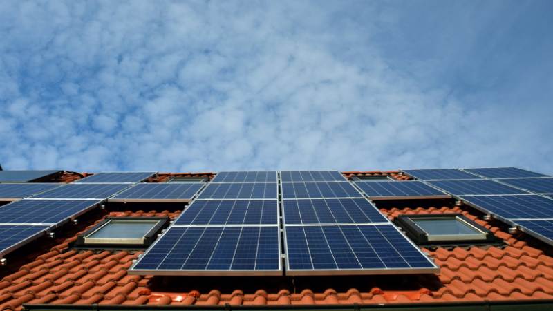 découvrez notre comparatif des hangars photovoltaïques arkolia. analysez leurs performances, avantages et inconvénients pour choisir la solution idéale pour votre projet d'énergie solaire. optimisez votre investissement et maximisez votre production d'électricité.