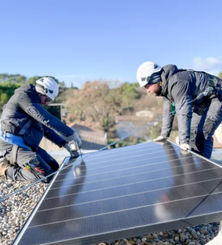 découvrez notre comparatif des hangars photovoltaïques pour optimiser votre production d'énergie solaire. comparez les modèles, les coûts et les avantages afin de choisir la solution la plus adaptée à vos besoins.