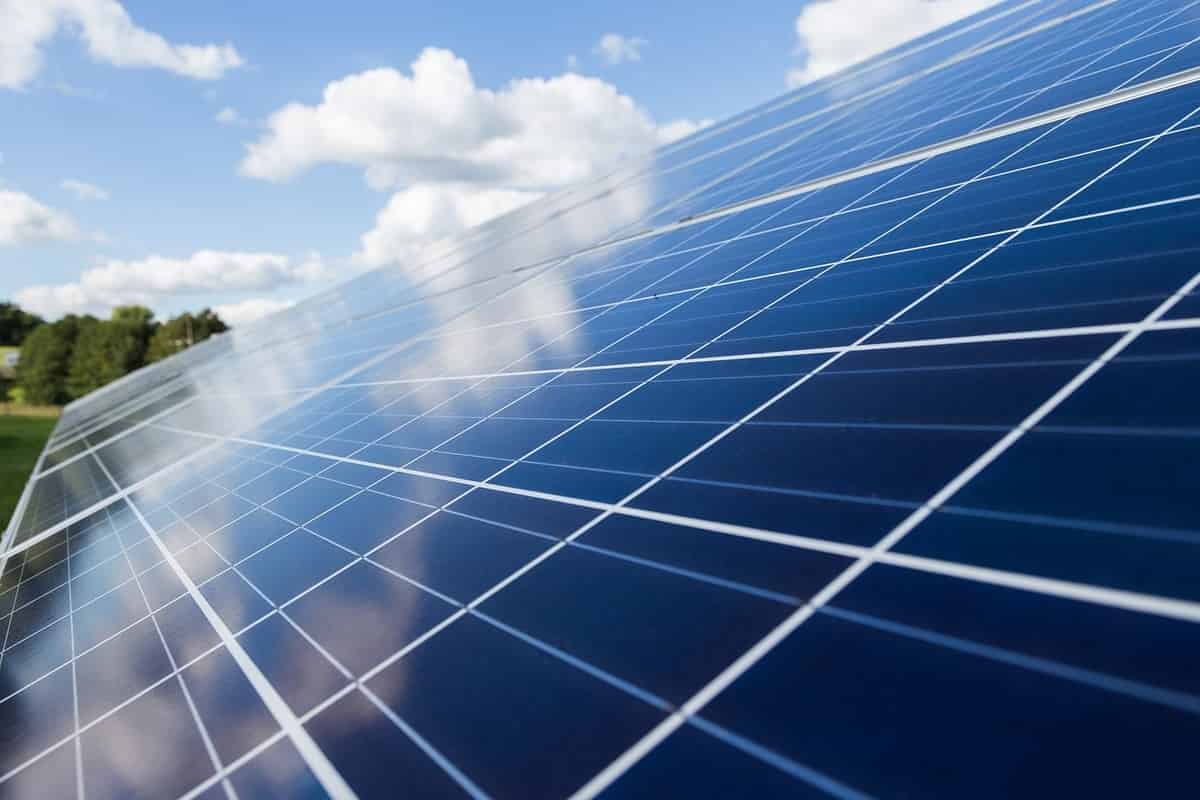découvrez notre comparatif photovoltaïque pour choisir le meilleur système solaire adapté à vos besoins. comparez les panneaux, les marques et les performances pour optimiser votre investissement et réduire votre facture d'énergie.