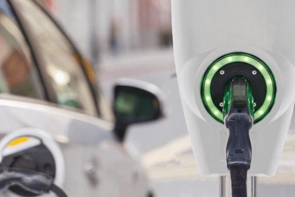 découvrez l'électromobilité : une révolution durable dans le transport. informez-vous sur les véhicules électriques, les infrastructures de recharge et les innovations qui transforment notre manière de voyager vers un avenir plus écologique.