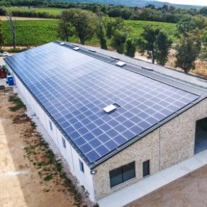 découvrez l'importance de l'emplacement pour un hangar photovoltaïque optimal. apprenez comment choisir le site idéal pour maximiser l'efficacité de votre installation solaire et profiter pleinement des énergies renouvelables.