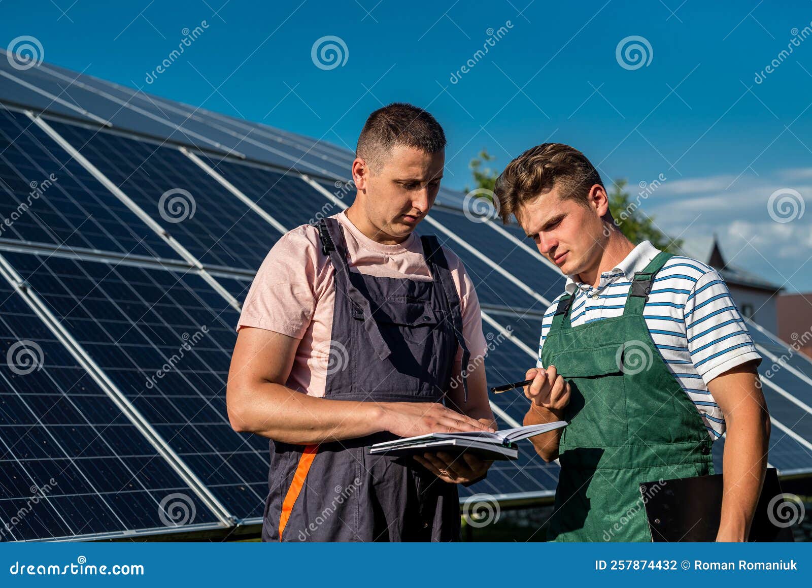 découvrez comment devenir un entrepreneur solaire et profitez des opportunités offertes par l'énergie renouvelable. apprenez les stratégies de réussite, les tendances du marché et les conseils pour lancer votre entreprise dans le secteur du solaire.
