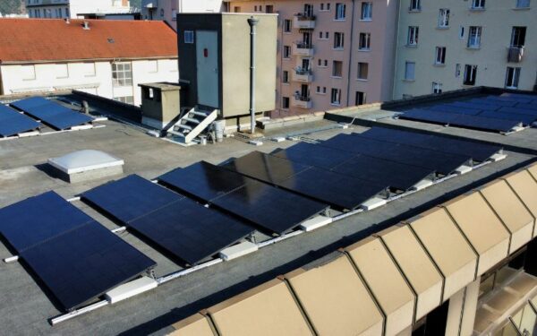 découvrez comment devenir entrepreneur solaire et transformer votre passion pour les énergies renouvelables en une entreprise prospère. apprenez les clés du succès, les tendances du marché et les opportunités d'investissement dans le secteur solaire.