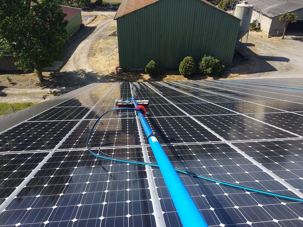 découvrez l'importance de l'entretien des hangars photovoltaïques pour garantir leur performance et prolonger leur durée de vie. apprenez les meilleures pratiques et conseils pour assurer un fonctionnement optimal de votre installation solaire.