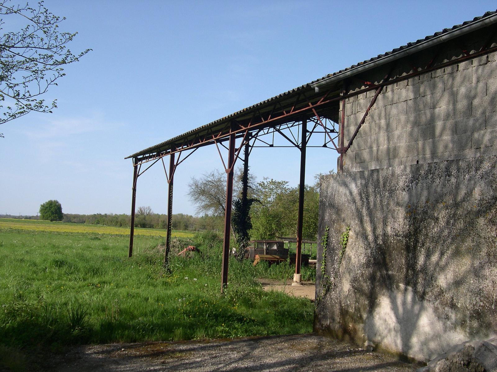 découvrez les erreurs courantes à éviter lors de la construction et de la gestion d'un hangar agricole. optimisez votre espace de stockage et améliorez l'efficacité de votre exploitation grâce à nos conseils pratiques et nos insights d'experts.