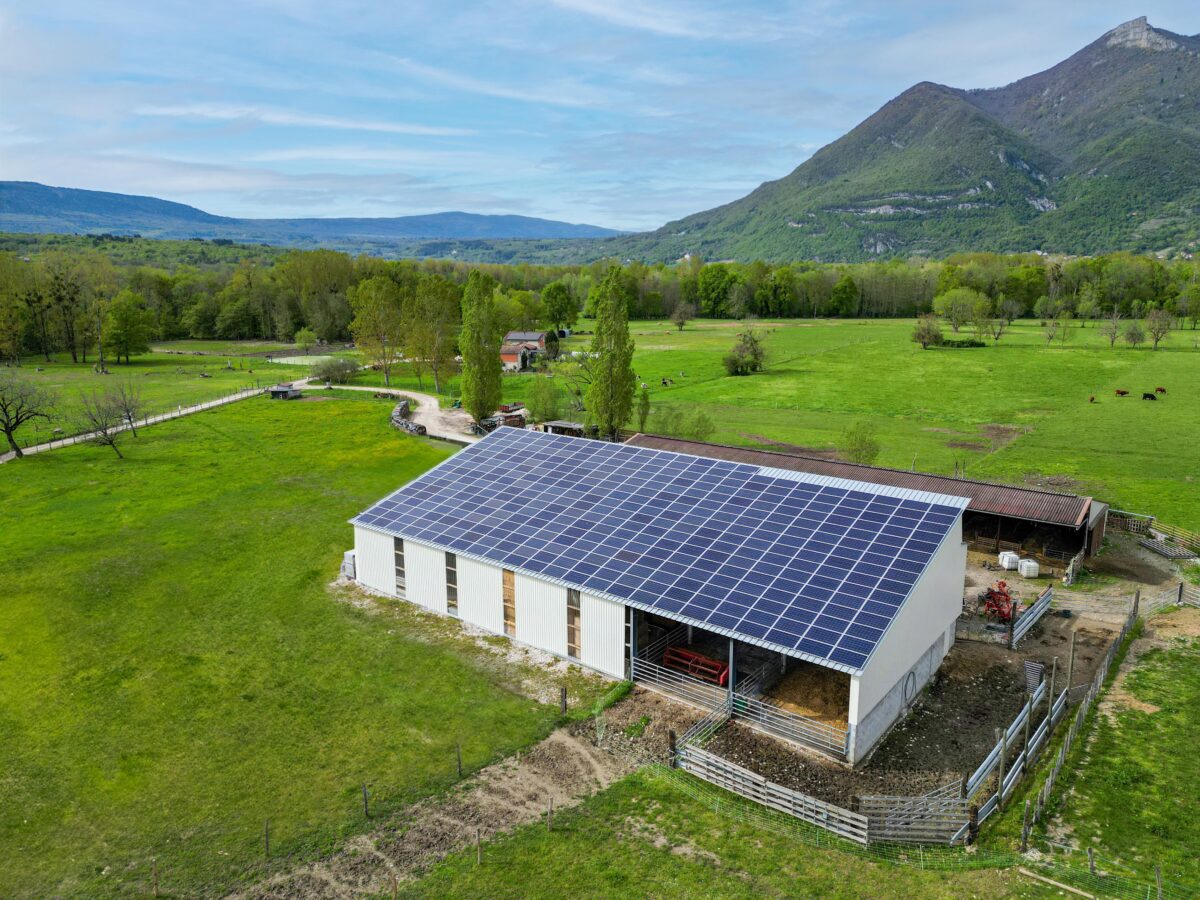 découvrez les solutions de financement photovoltaïque pour rendre votre projet d'énergie solaire accessible et rentable. profitez d'aides, de subventions et de conseils personnalisés pour investir dans une énergie durable et réduire vos factures.