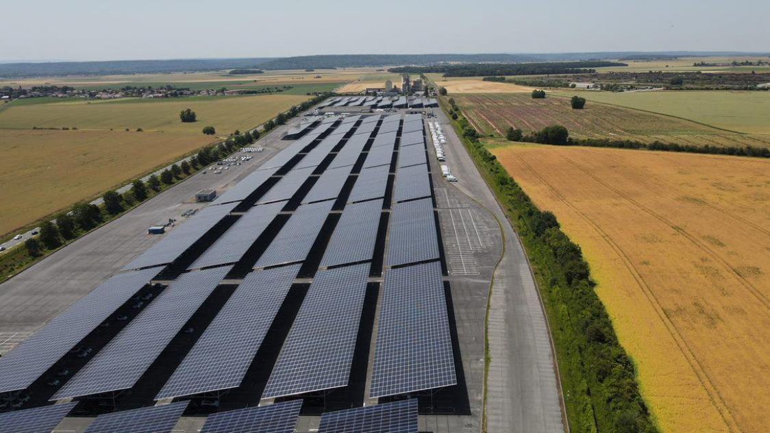 découvrez les solutions de financement photovoltaïque adaptées à vos besoins. optimisez votre investissement dans l'énergie solaire et bénéficiez d'aides et de subventions pour un projet durable et rentable.