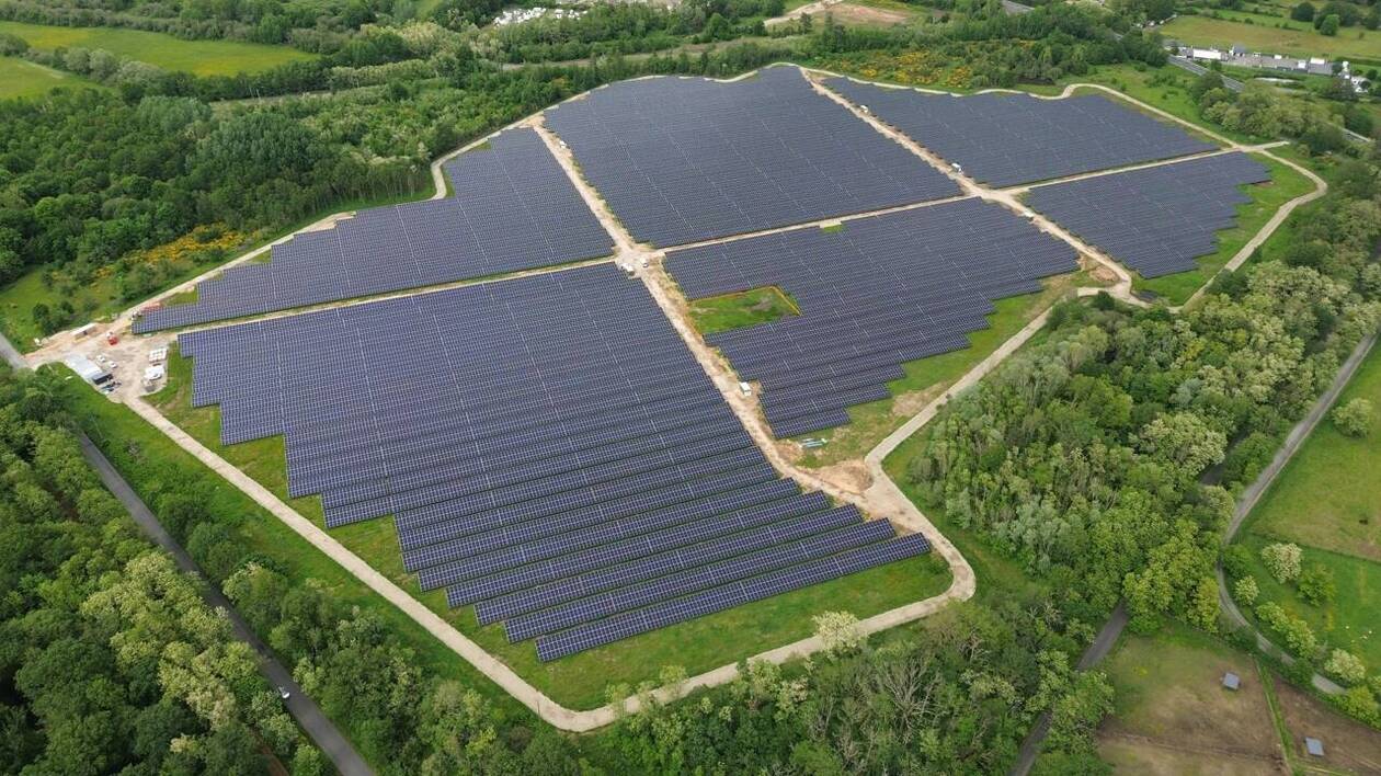 découvrez les meilleures options de financement pour votre projet solaire et transformez votre idée en réalité. explorez les aides, subventions et solutions de crédit disponibles pour soutenir votre transition vers une énergie renouvelable durable.