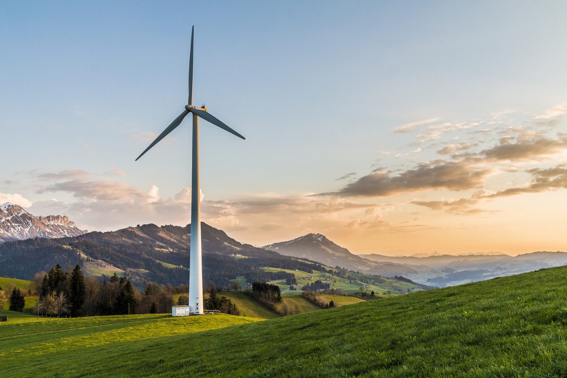 découvrez le fonctionnement des éoliennes, ces dispositifs innovants qui convertissent l'énergie cinétique du vent en électricité. apprenez comment elles exploitent le vent grâce à des pales et un générateur, tout en contribuant à la transition énergétique.