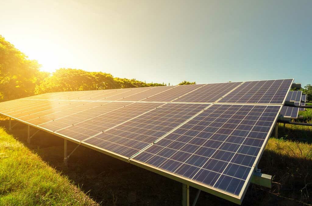 découvrez notre formation photovoltaïque complète et pratique, conçue pour vous initier aux technologies solaires, maximiser l'efficacité des installations et maîtriser les aspects réglementaires. inscrivez-vous dès aujourd'hui et devenez un expert en énergie renouvelable!