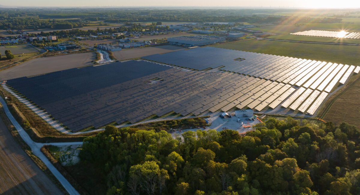 découvrez comment la générale du solaire se positionne comme un acteur clé dans le domaine des énergies renouvelables, en proposant des solutions innovantes et durables pour un futur énergétique responsable.