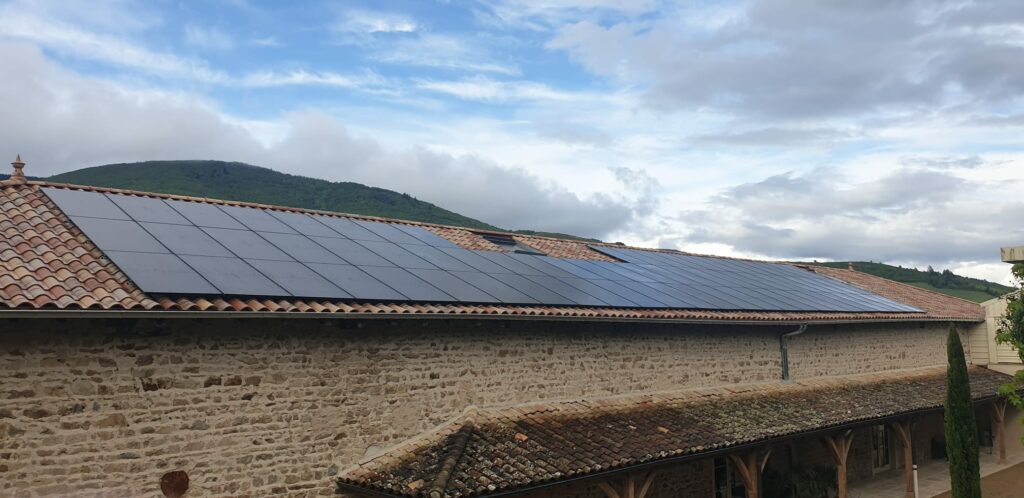 découvrez comment une grange solaire peut transformer votre consommation d'énergie et générer des économies durables. maximisez l'utilisation de l'énergie solaire pour réduire vos factures et contribuer à un avenir plus vert.