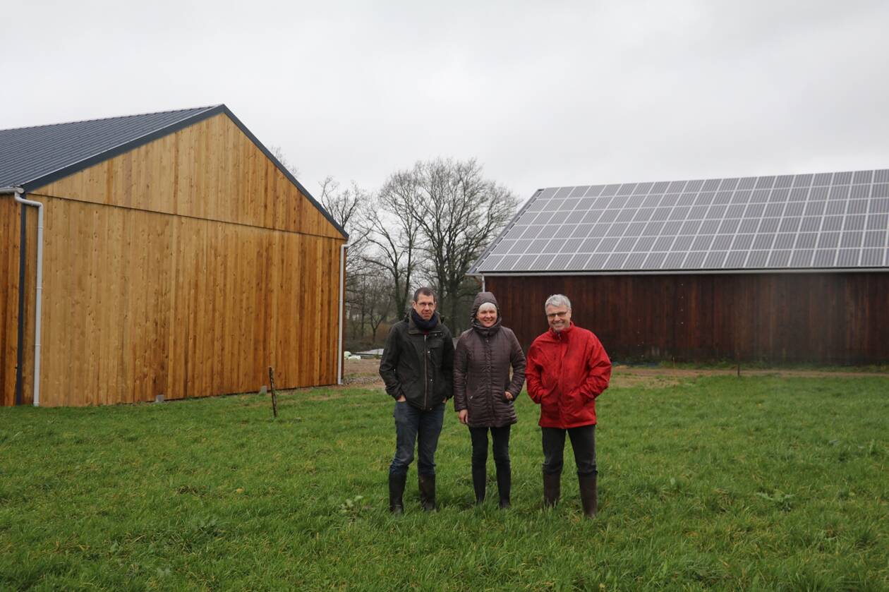 découvrez comment une grange solaire peut vous aider à réaliser des économies d'énergie et à réduire votre empreinte carbone tout en transformant votre espace en une source d'énergie renouvelable. adoptez des solutions durables et rentables dès aujourd'hui !
