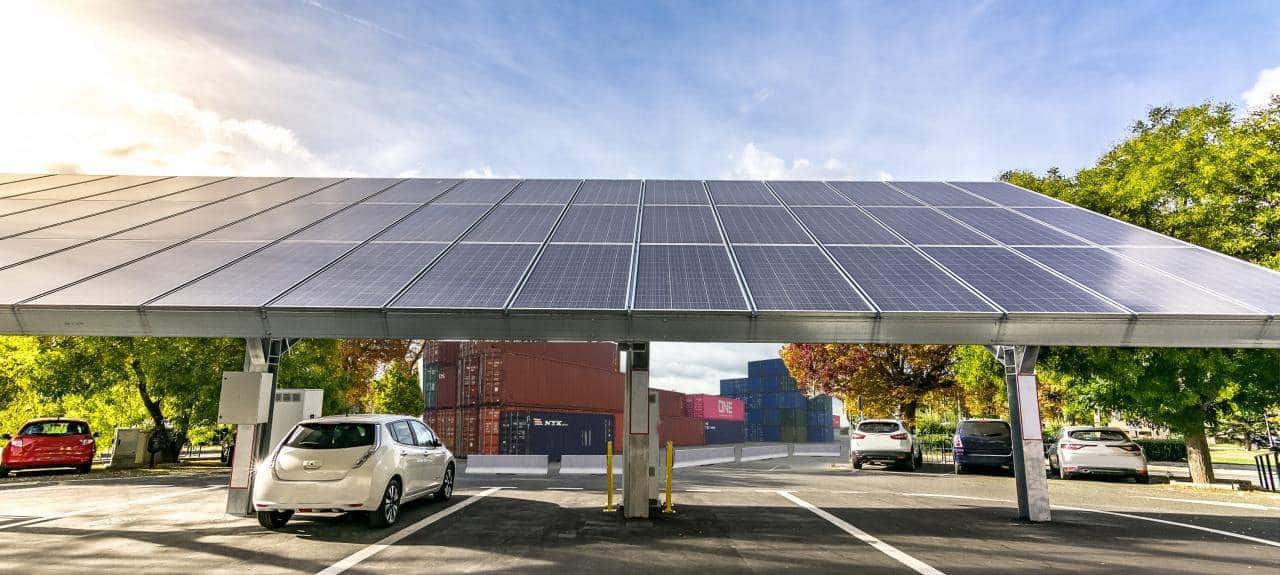 découvrez notre guide complet sur les hangars photovoltaïques en 2025 : des conseils pratiques, des réglementations à suivre et les meilleures pratiques pour optimiser votre installation. informez-vous sur les avantages écologiques et économiques d'un hangar équipé de panneaux solaires.